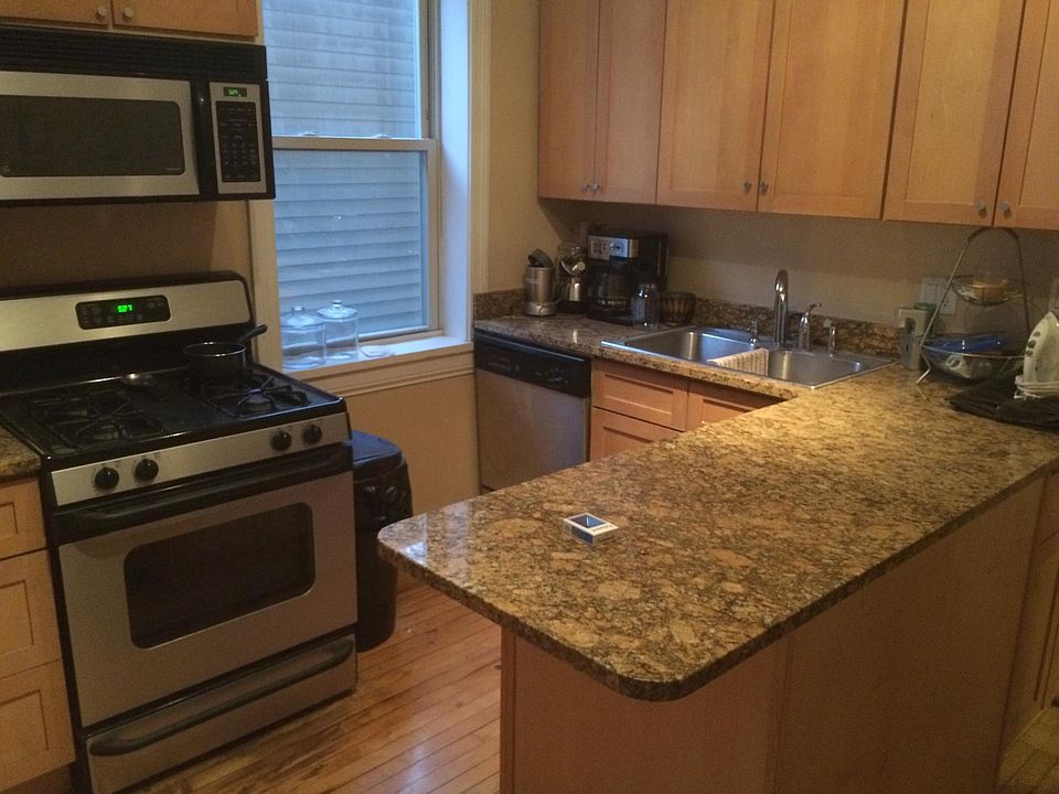 1st image of 2636 W Cortland St APT 2