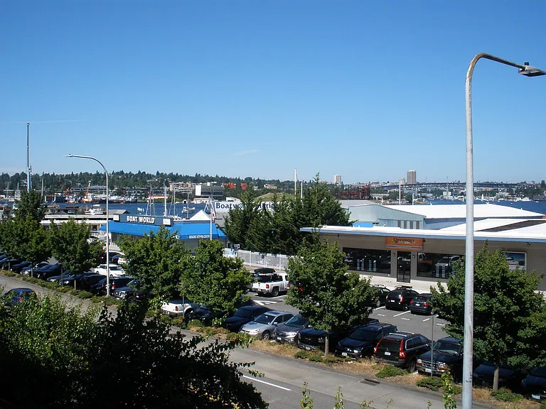 2111 Westlake Ave N #201 — Photo 30
