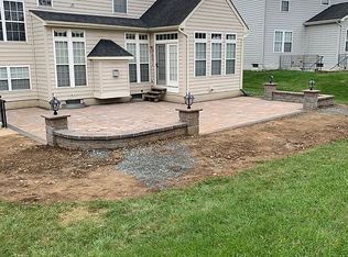 43298 Lecroy Cir, Leesburg, VA 20176