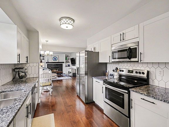5th image of 14 Tattersall Ln
