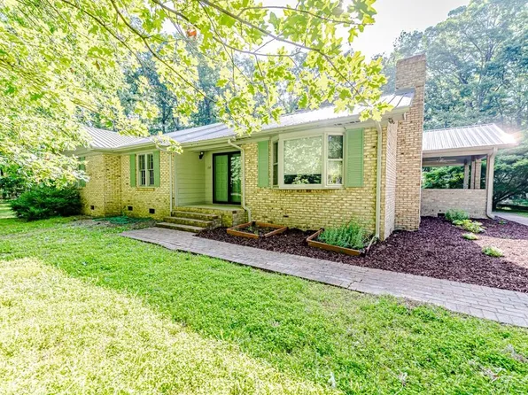 132 Fields Country Rd, Bear Creek, NC 27207