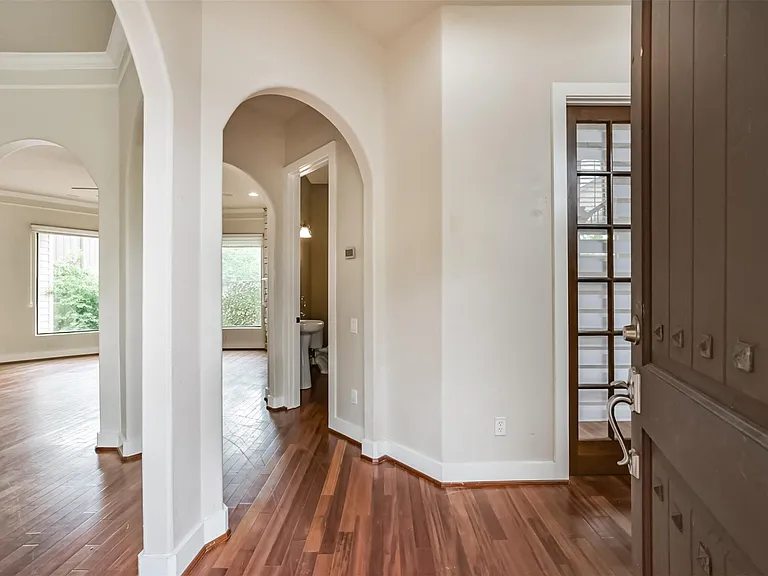 11025 Robin Hood Ct — Photo 5