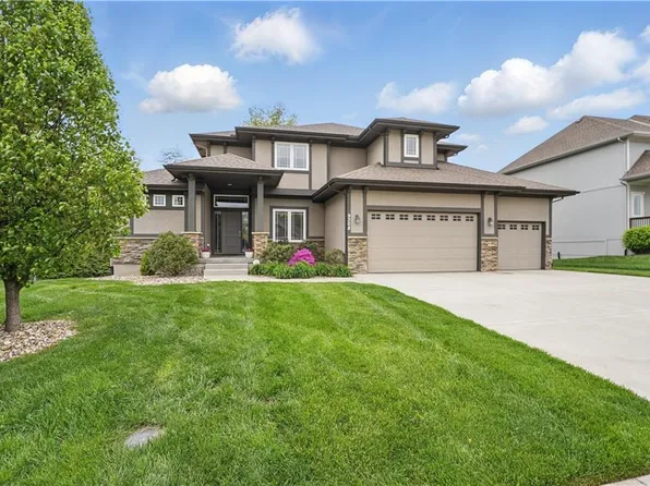 9308 N Chatham Ave, Kansas City, MO 64154