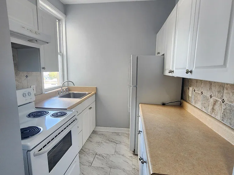 36 Hillside Ave #1 — Photo 1