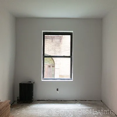 Rented by Space Real Estate | media 35