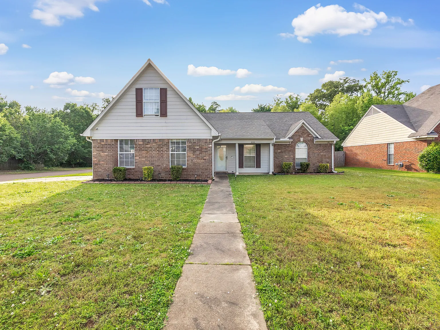 4 bed, 1546 sqft, $6,995 — Photo 2