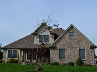 23275 Carter Rd, Bowling Green, OH 43402