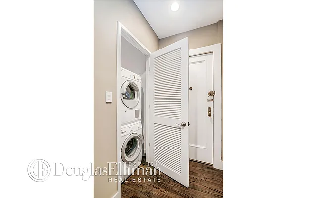 Rented by Douglas Elliman | media 14