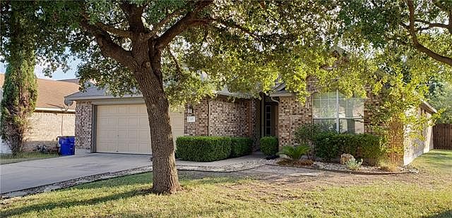1st image of 215 N Kings Canyon Dr