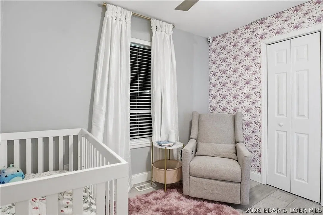 5 bed, 2918 sqft, $2,500 — Photo 2
