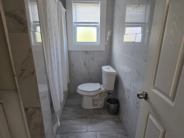 312 E Palmer Ave — Photo 8