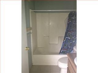 4th image of 3904 Woodview Dr