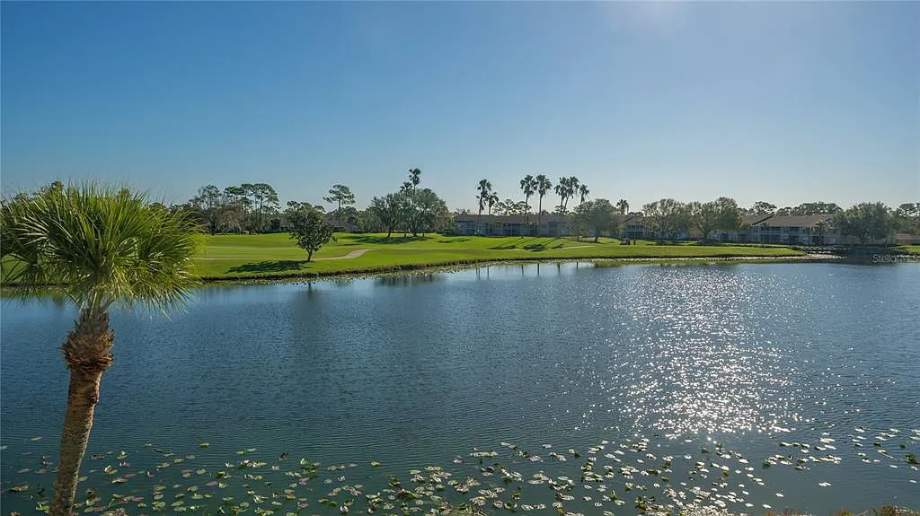 2 bed, 2.0 bath, 1433 sqft, $5,200 — Photo 3
