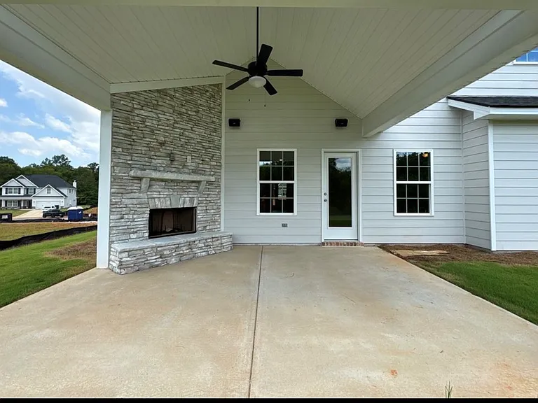 826 Tiger Dr — Photo 22