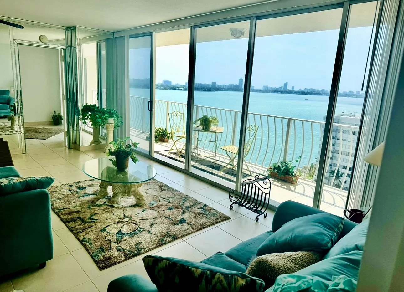 2 bed, 1030 sqft, $3,200 — Photo 1