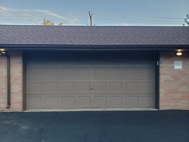 Renovated Apartment With In-Unit Washer-Dryer & Garage Parking! — Photo 32
