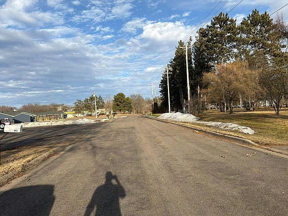 4th image of 445 5th St SW