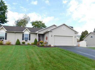 4183 Streamwood Dr, Liverpool, NY 13090