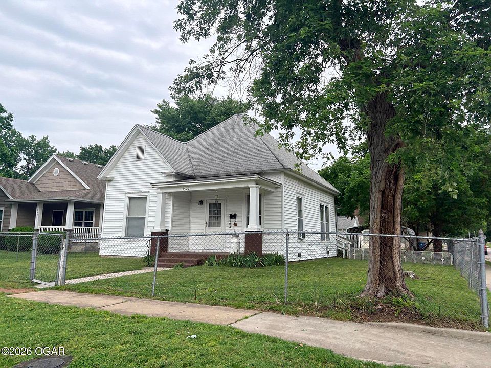 1st image of 1527 S Moffet Ave