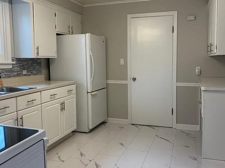 6 Maple St — Photo 8