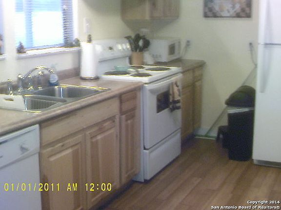 5th image of 405 Cypress Park Ln