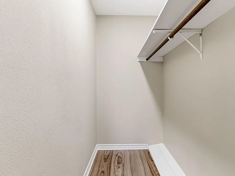 445 Longmeadow St — Photo 28