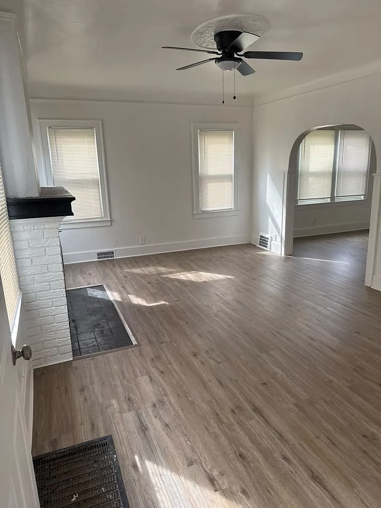 3 bed, 1.5 bath, 1600 sqft, $1,650 — Photo 4