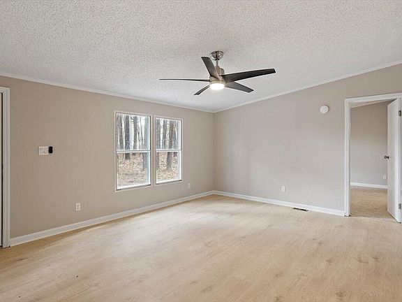 3rd image of 1878 Wiley Rd