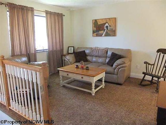 3rd image of 103 Western Dr