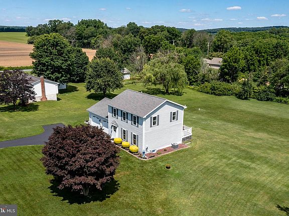 2nd image of 7 Cochran Dr