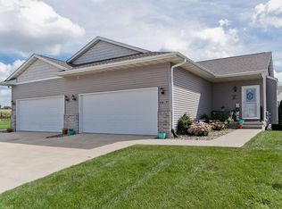 3817 Lakeview Dr SW, Cedar Rapids, IA 52404