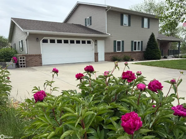 900 Grove Ave, Corning, IA 50841