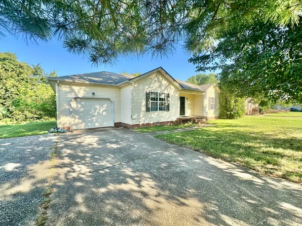 8646 Kingman Ct, Oak Grove, KY 42262