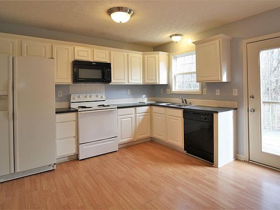 5th image of 556 Lidian Ct