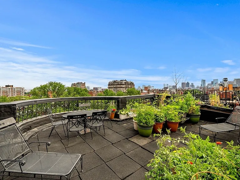 386 Commonwealth Ave #23 — Photo 25
