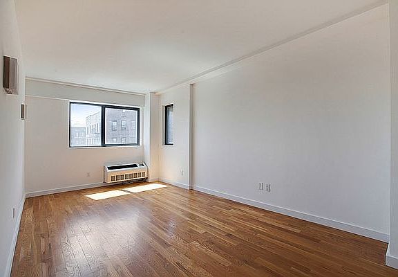 5th image of 2217 Caton Ave #7L