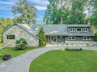 21 Gloucester Rd, Summit City, NJ 07901