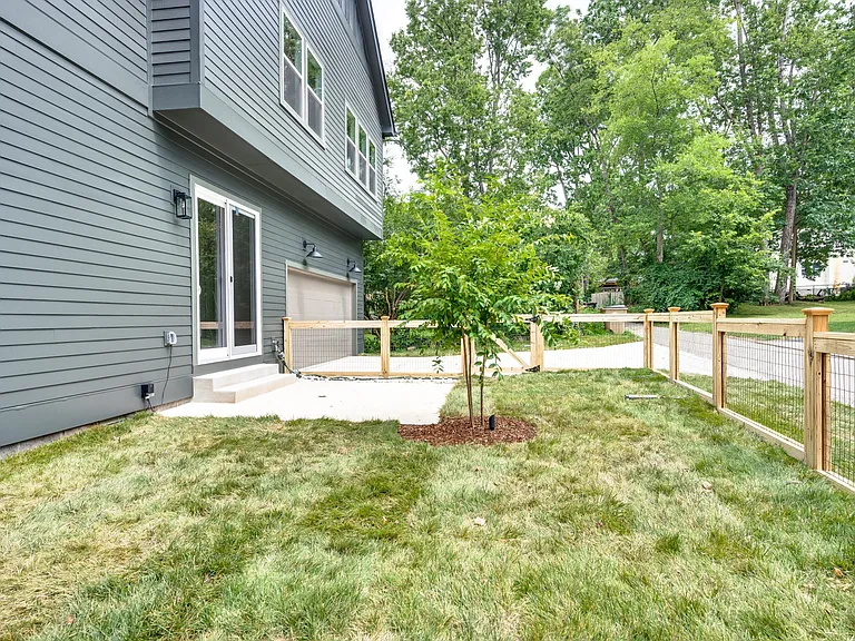 2430 Little Ave — Photo 48