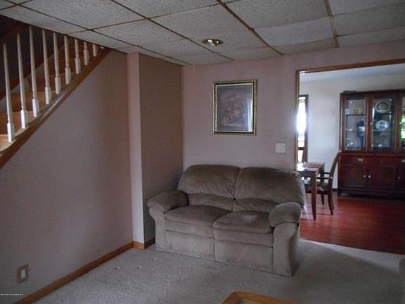 4th image of 697 Campbell Ave