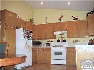 5th image of 11942 Caballero Dr