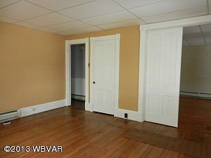 3rd image of 1521 W Southern Ave