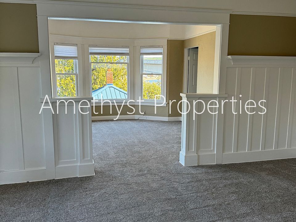 1st image of 902 Washington Ave APT 2