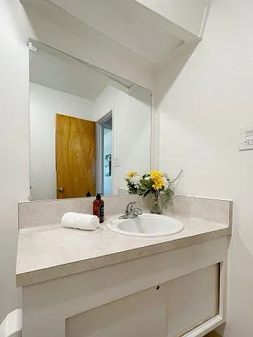 Brook Street — Photo 3