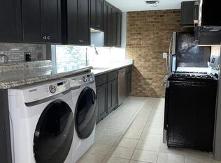 2 Wedgewood Dr #B1, Bloomfield, CT 06002