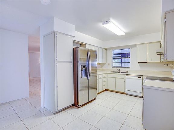 4th image of 2887 Sunbranch Dr