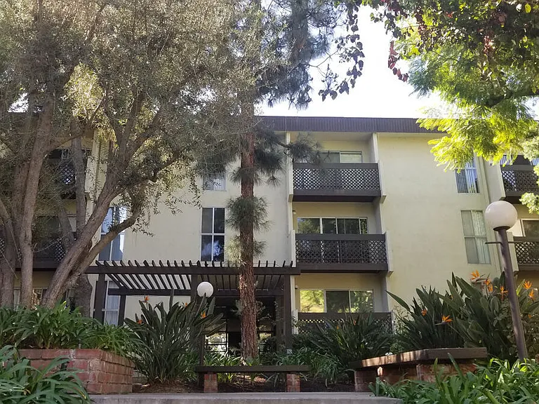 Woodside Terrace — Photo 10
