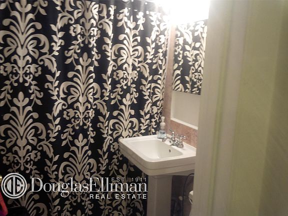 4th image of 304 E 41st St APT 308A
