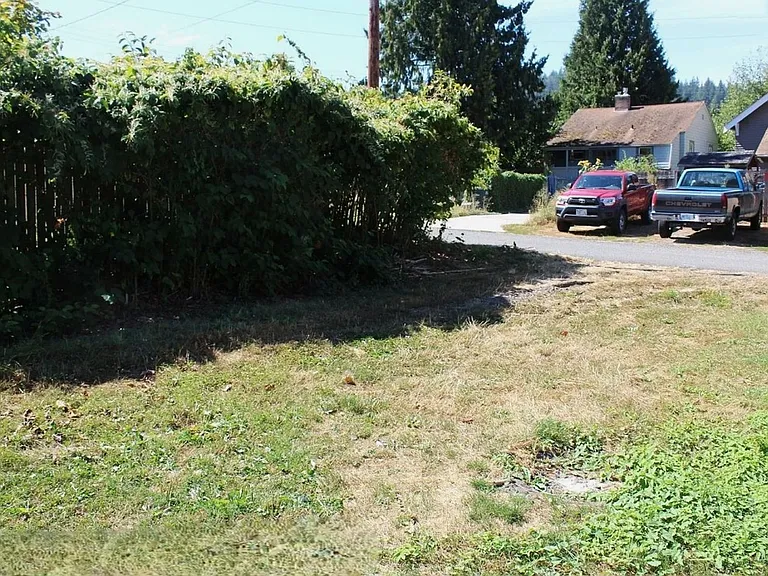 1109 Humboldt St — Photo 9