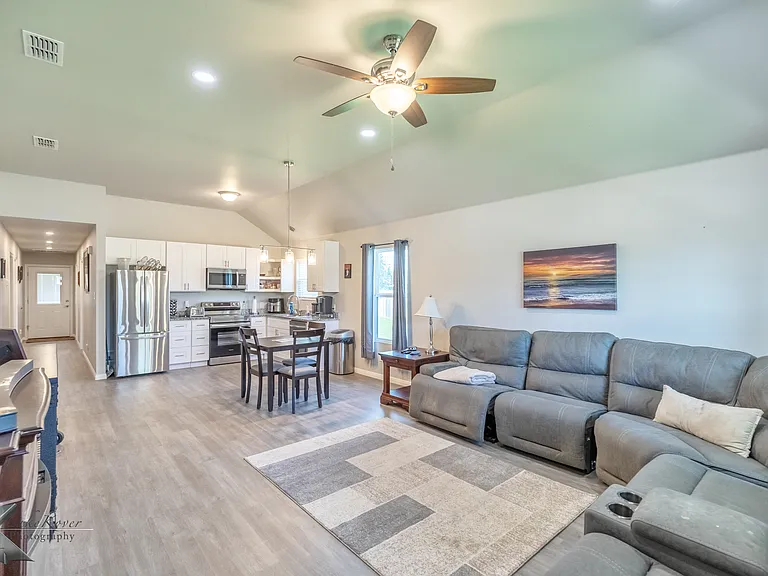 3233 Ann Arbor Ln — Photo 22