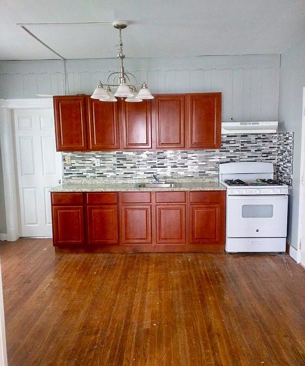 1st image of 37 Benson St